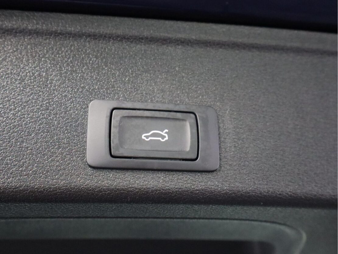 Audi A4 30 TDI S tronic Avant 18