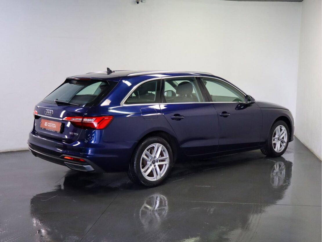 Audi A4 30 TDI S tronic Avant 3
