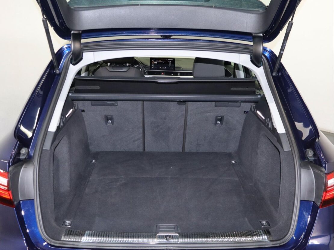 Audi A4 30 TDI S tronic Avant 19