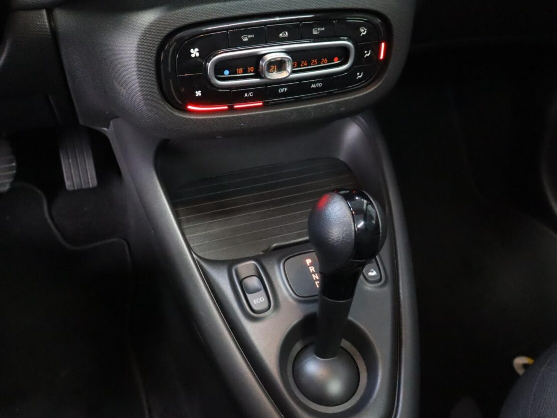 Smart Fortwo EQ passion 19