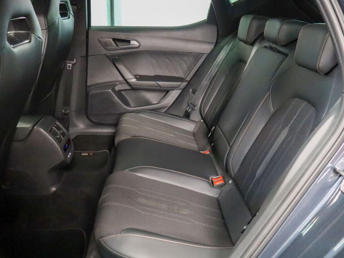 Cupra León 1.4 e-HYBRID DSG MID 8