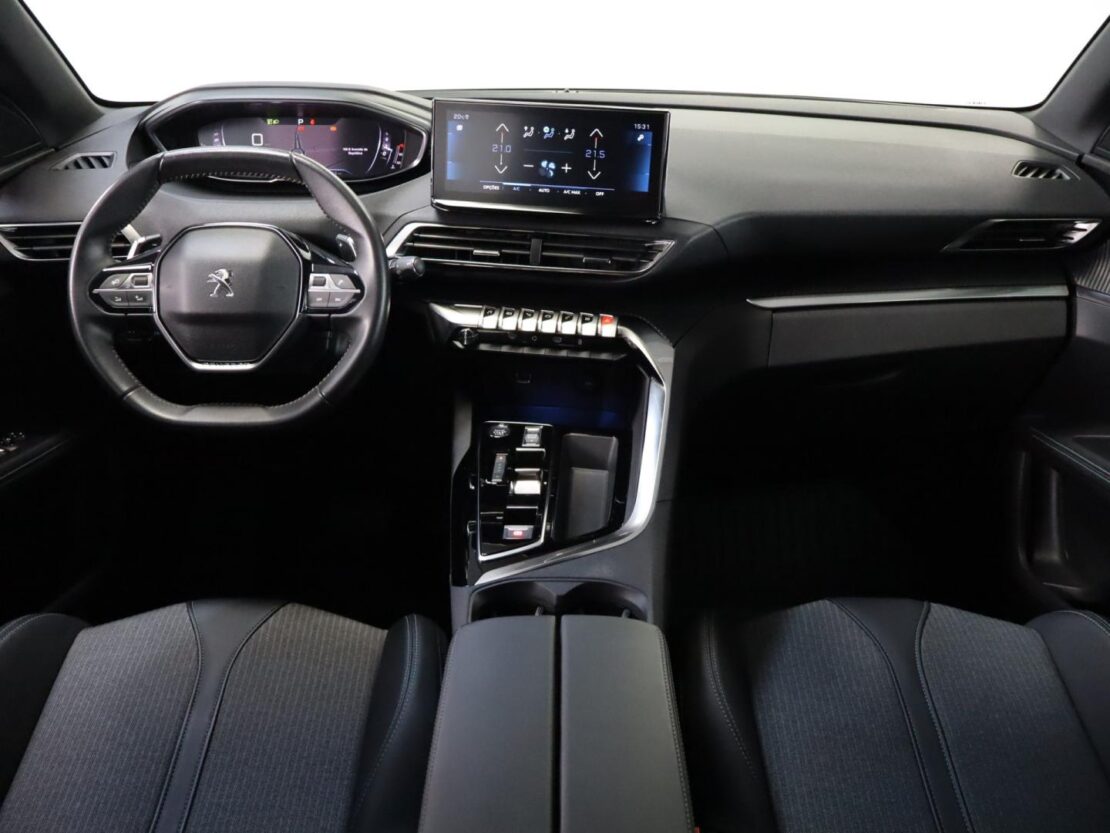 Peugeot 5008 Allure 1.5 BlueHDi 11