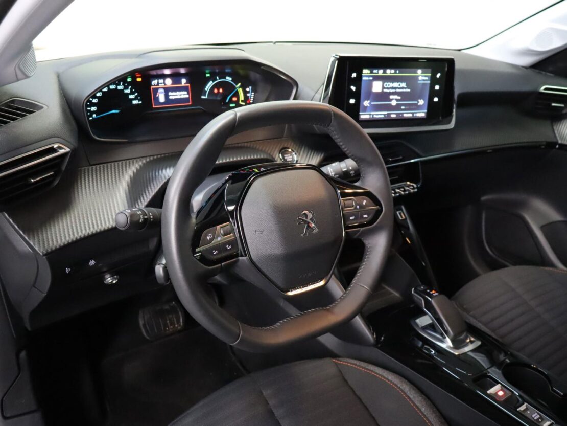 Peugeot 208 Active Versão Eléctrica 8