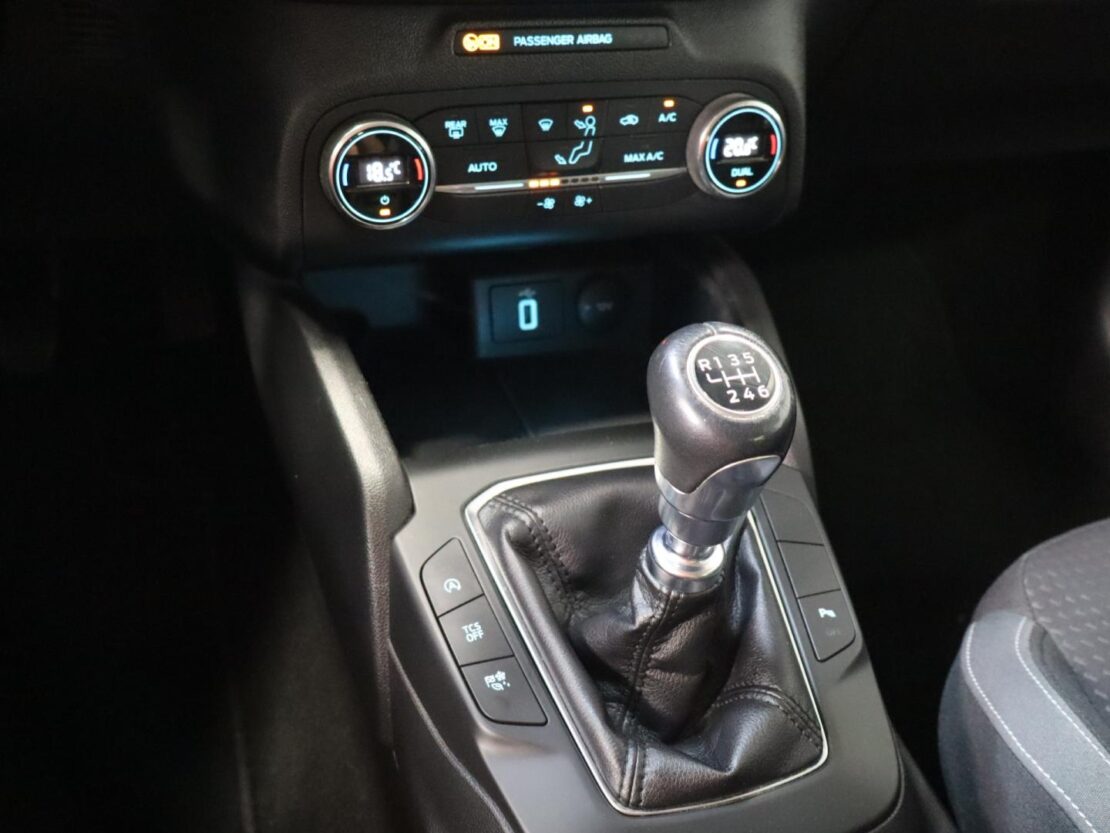 Ford Focus 1.5 TDCI EcoBlue TITANIUM 16