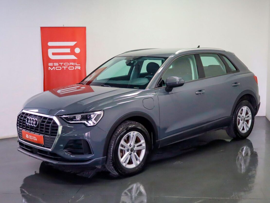 Audi Q3 45 TFSIe S tronic 1