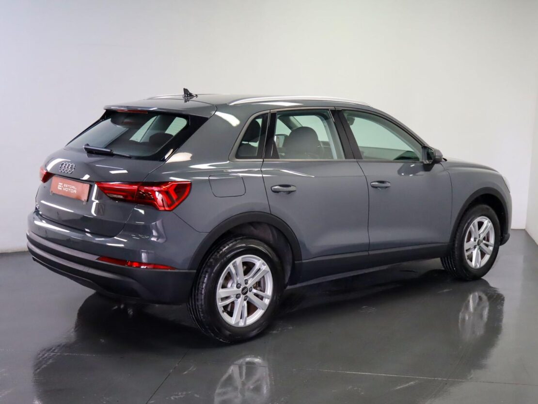 Audi Q3 45 TFSIe S tronic 3