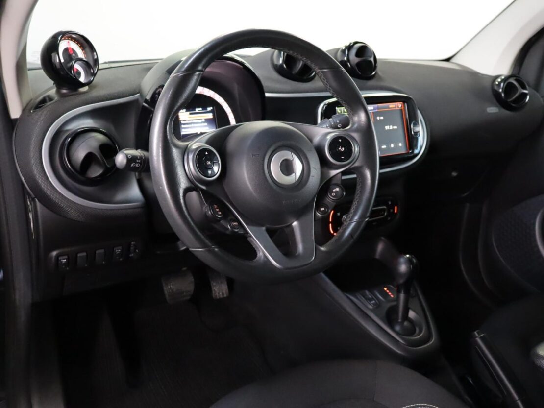 Smart Fortwo EQ passion 6