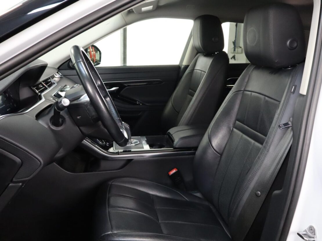 Land Rover Range Rover Evoque 1.5 P300e AWD SE Auto 9