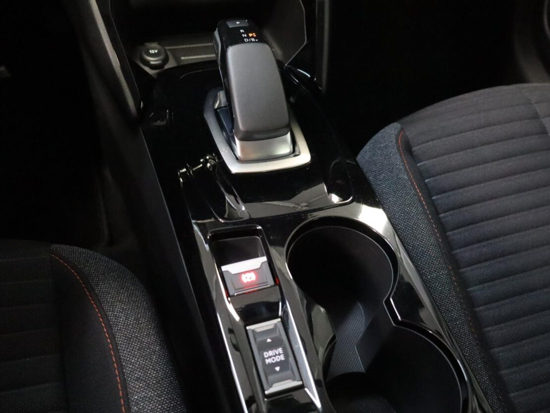 Peugeot 208 Active Versão Eléctrica 18