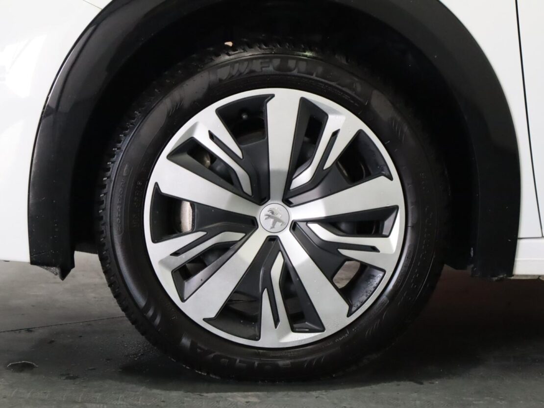 Peugeot 208 Active Versão Eléctrica 5