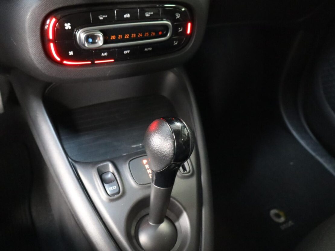Smart Fortwo EQ passion 13