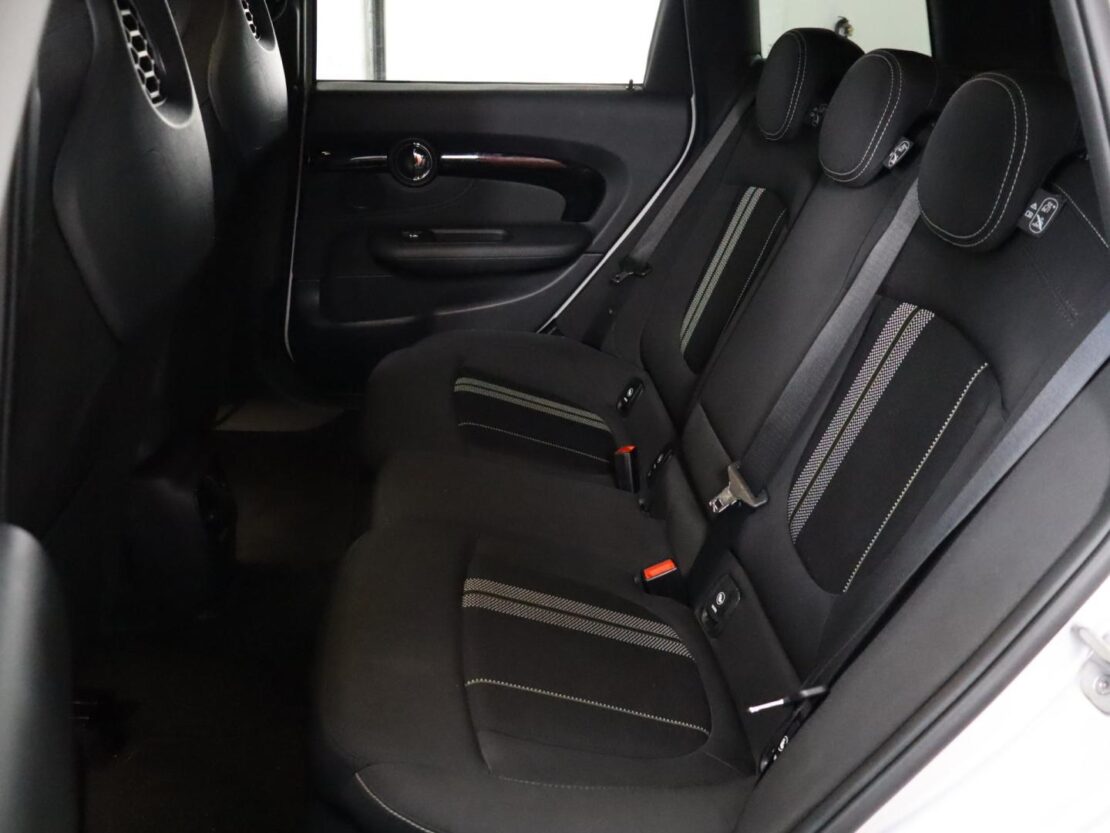 Mini CLUBMAN Cooper D Auto 9