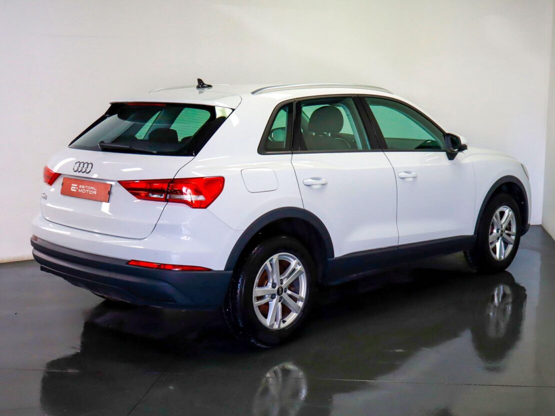 Audi Q3 45 TFSIe S tronic 3