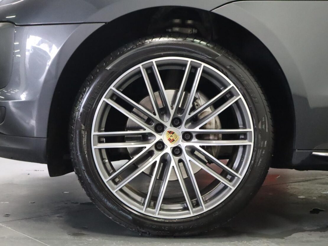 Porsche Macan 2.0 5