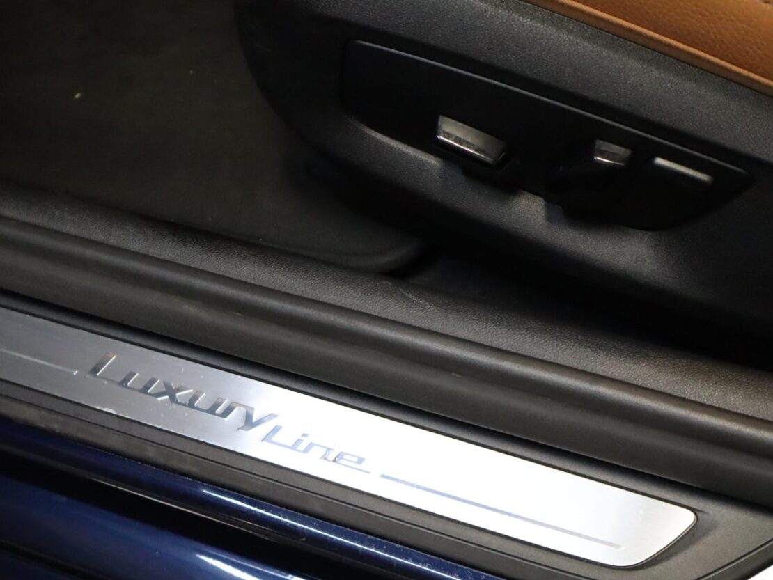 BMW Serie 5 530e Auto Line Luxury 10