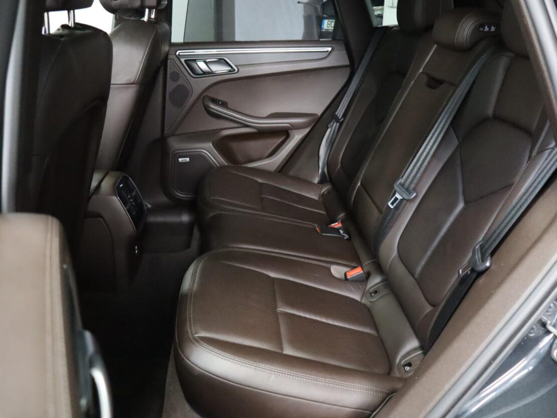 Porsche Macan 2.0 10