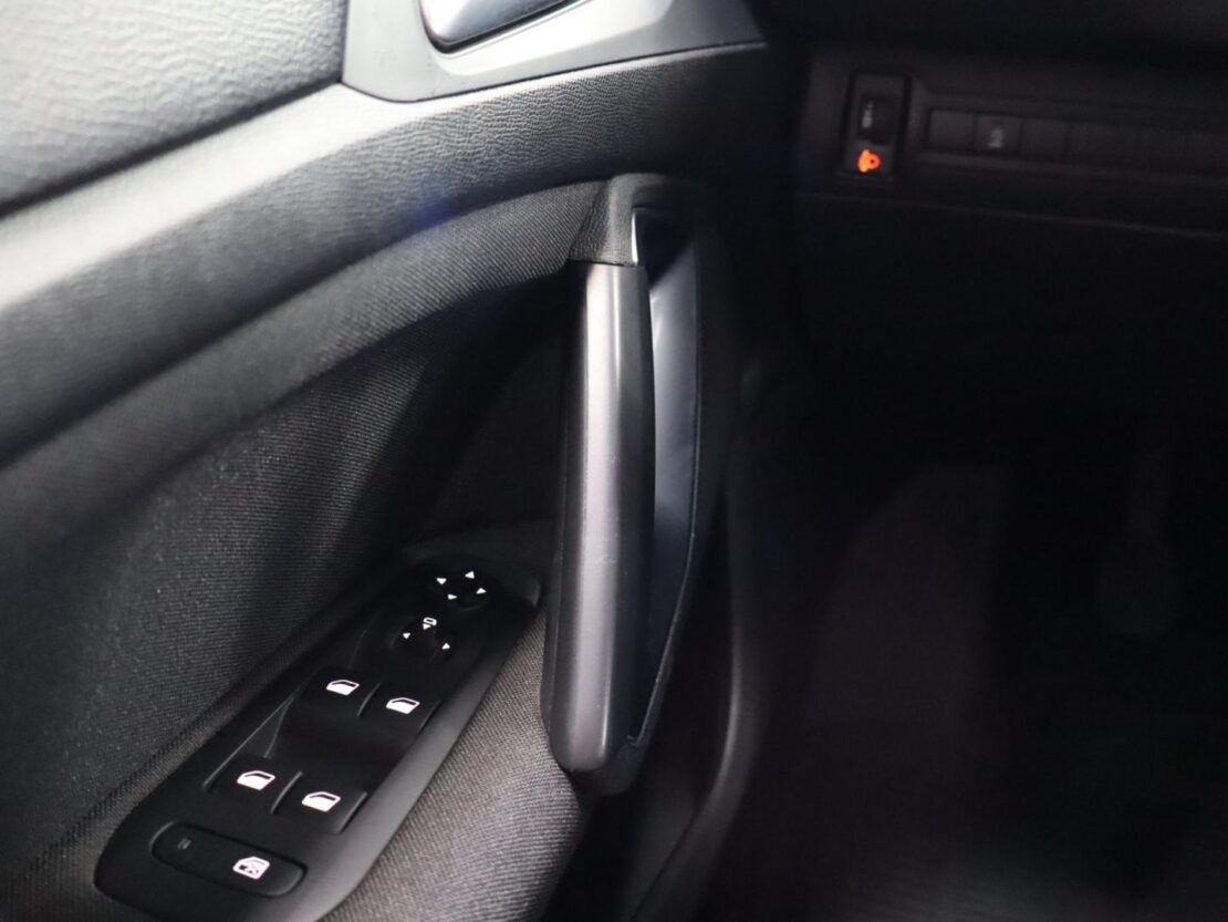 Peugeot 308 SW Style 1.2 PureTech 11
