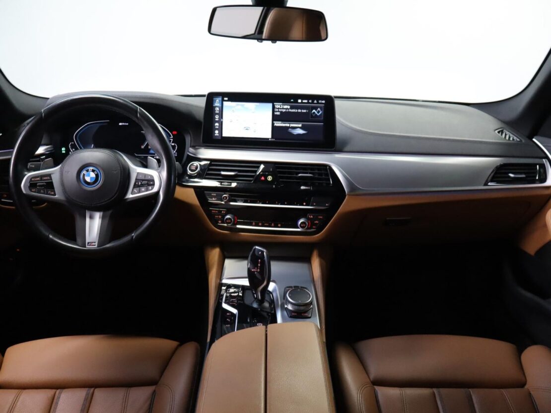 BMW Serie 5 530e Auto Line Luxury 12