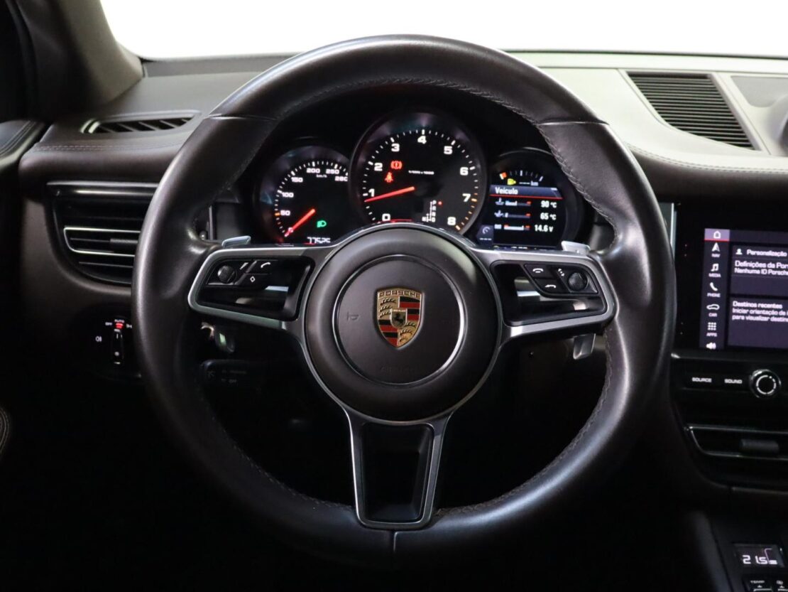 Porsche Macan 2.0 12
