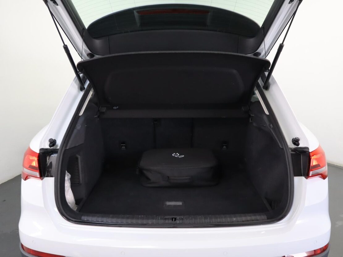 Audi Q3 45 TFSIe S tronic 19