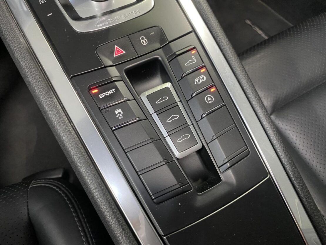 Porsche 911 Carrera 2 Coupé (991) PDK 17