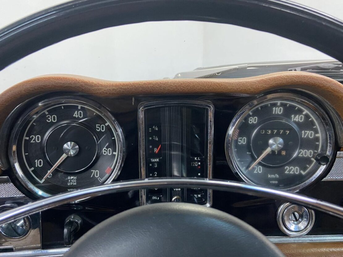 Mercedes Benz SL 280 PAGODE 280 SL 9