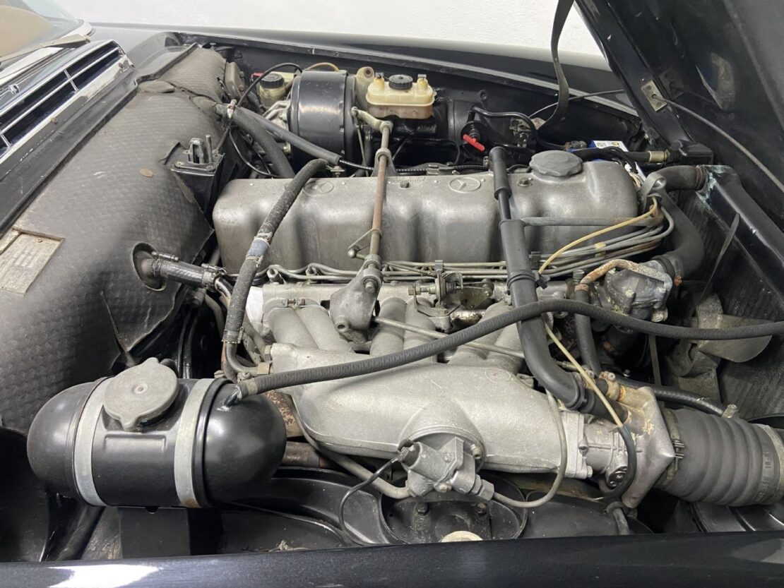 Mercedes Benz SL 280 PAGODE 280 SL 17