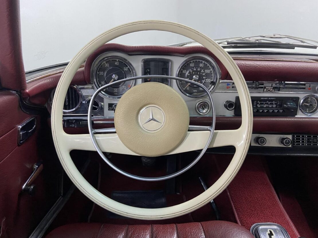 Mercedes Benz SL 280 PAGODE 280 SL 12
