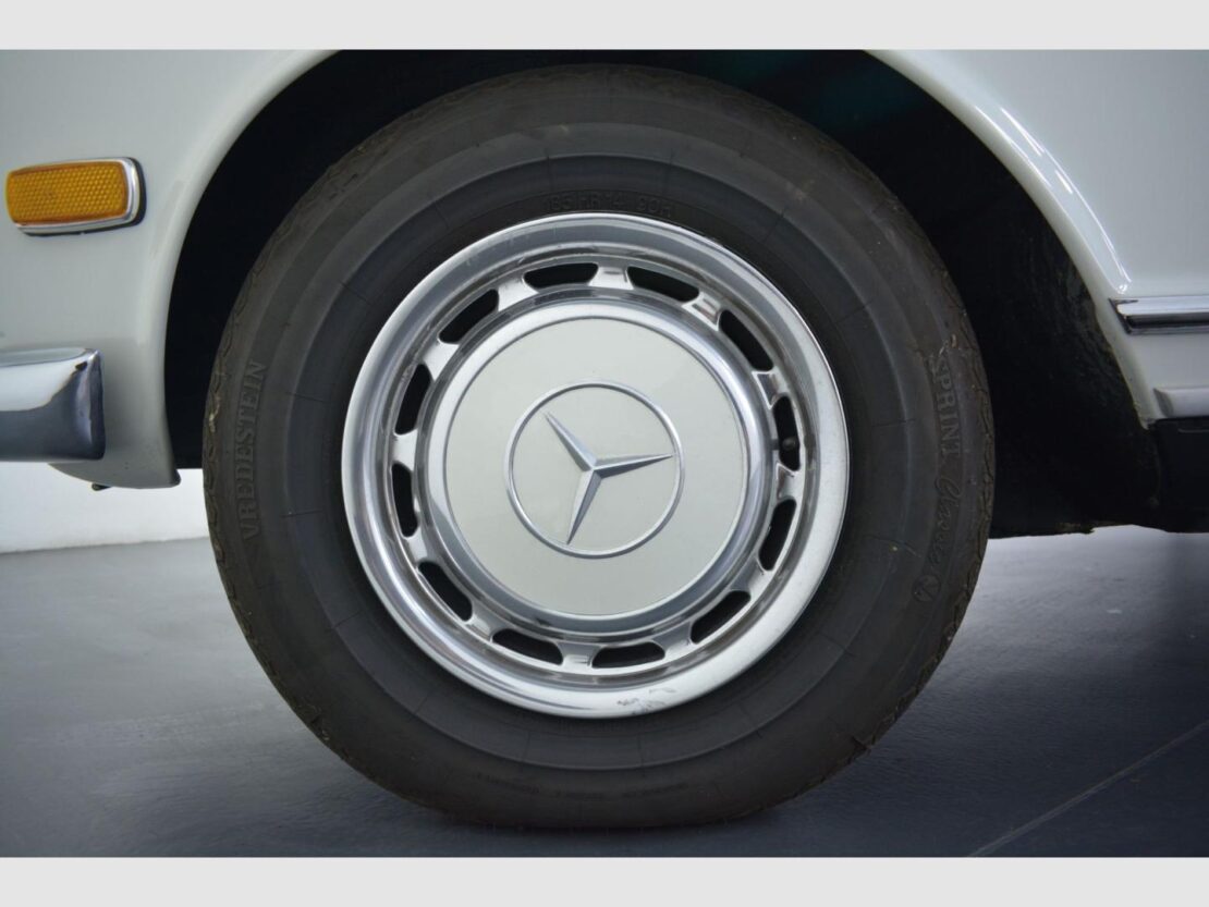Mercedes Benz SL 280 PAGODE 280 SL 21