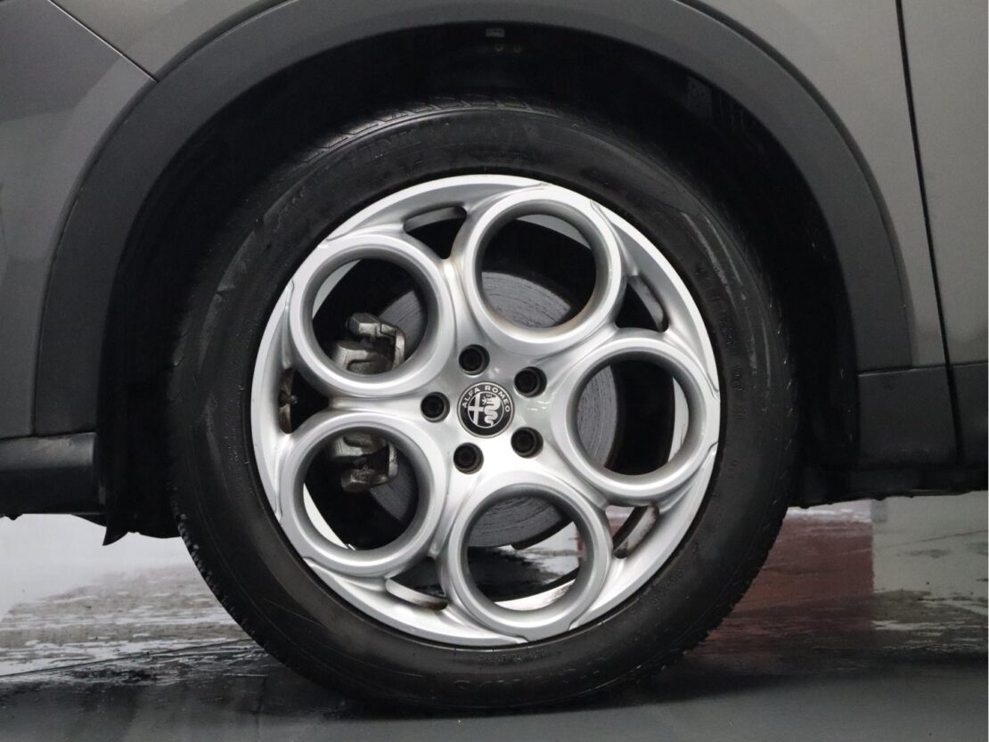 Alfa Romeo Tonale 1.5 Hybrid Sprint 19