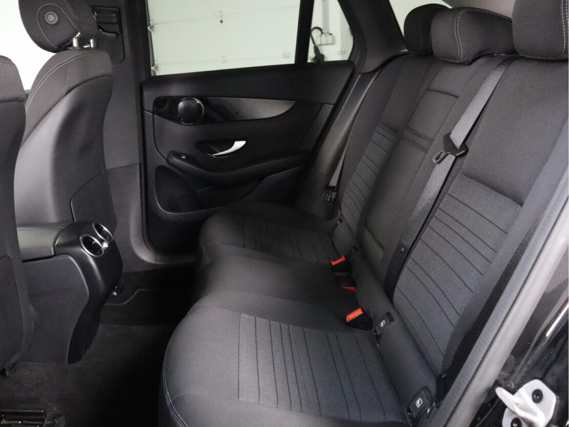Mercedes Benz GLC SUV 300 e 4MATIC Business 7