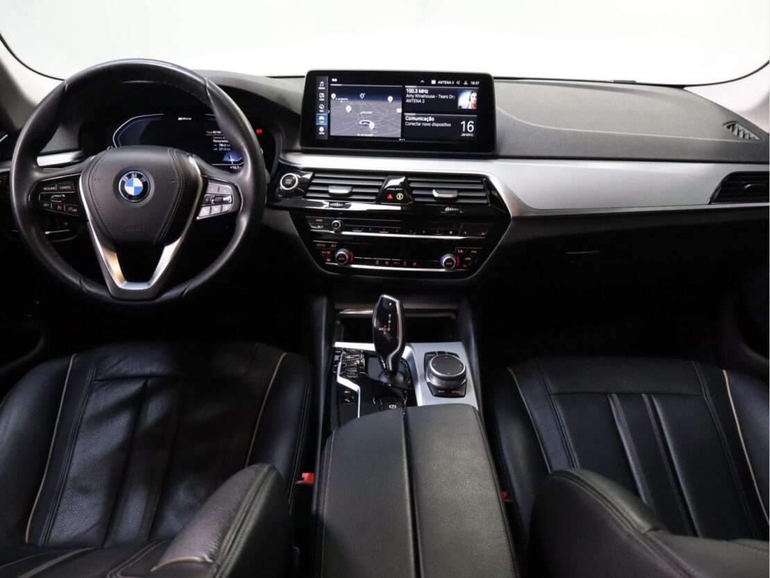 BMW Serie 5 530e Auto Line Luxury 8