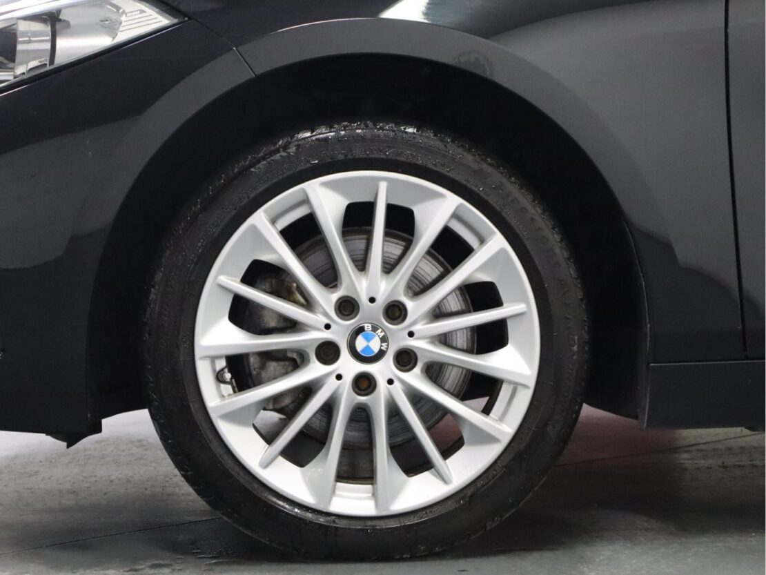 BMW Serie 1 116d Corporate Edition 23