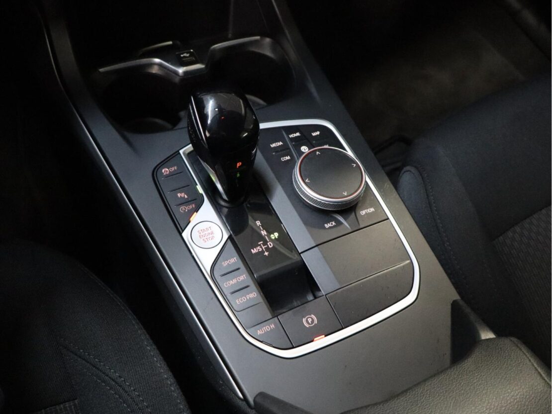 BMW Serie 1 116d Corporate Edition 20