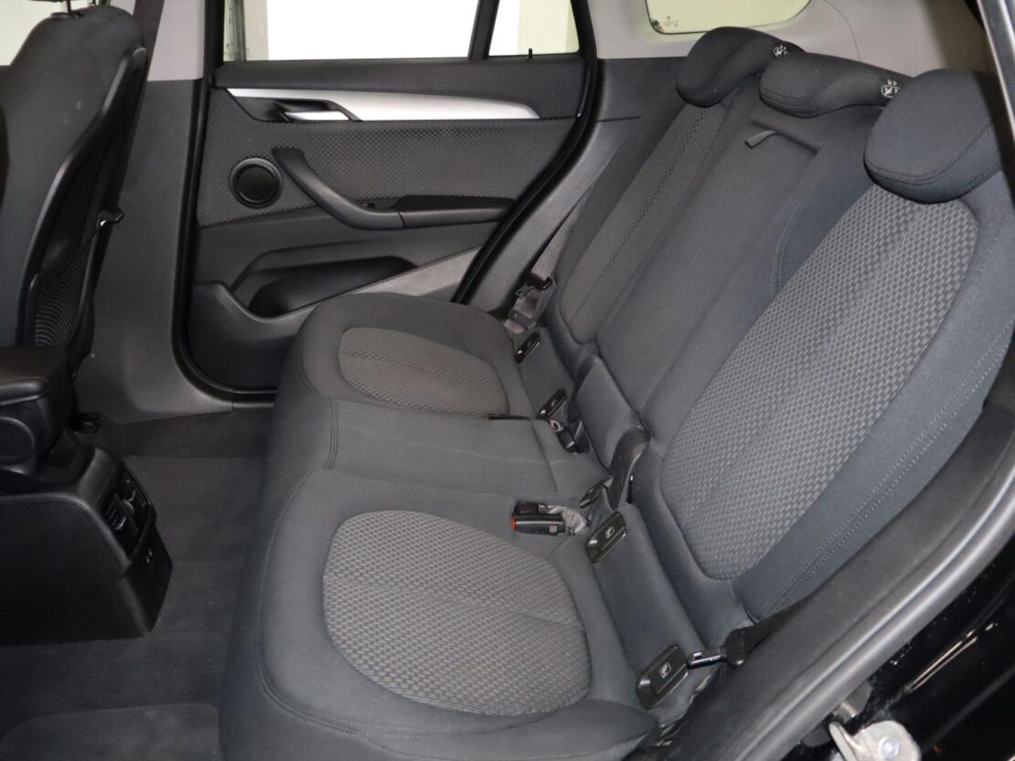 BMW X1 xDrive25e Business Advantage 10