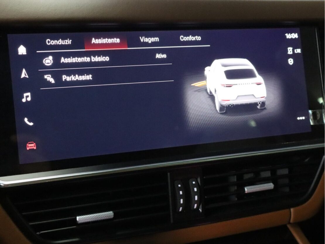 Porsche Cayenne Coupé E-Hybrid 16