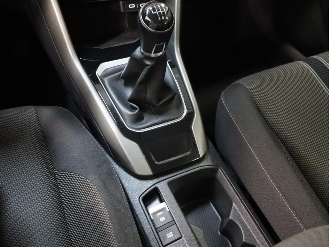 Volkswagen T-Roc 1.6 TDI STYLE 17