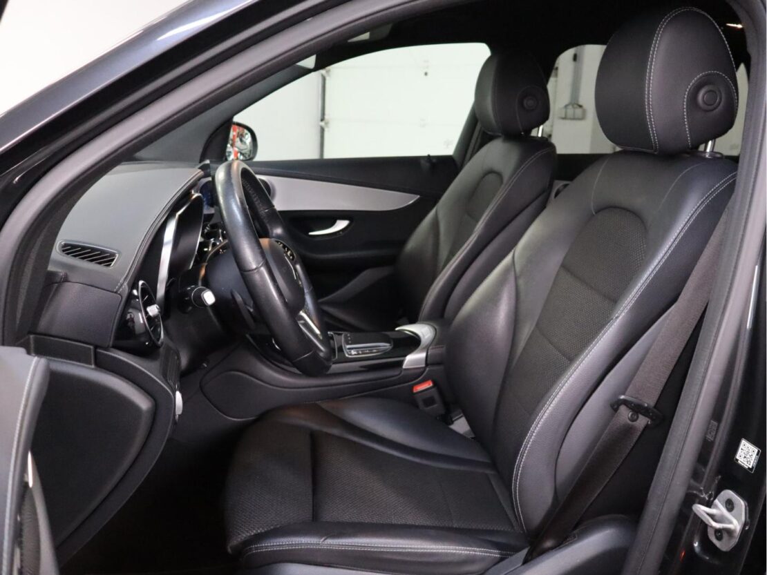 Mercedes Benz GLC SUV 300 e 4Matic 6