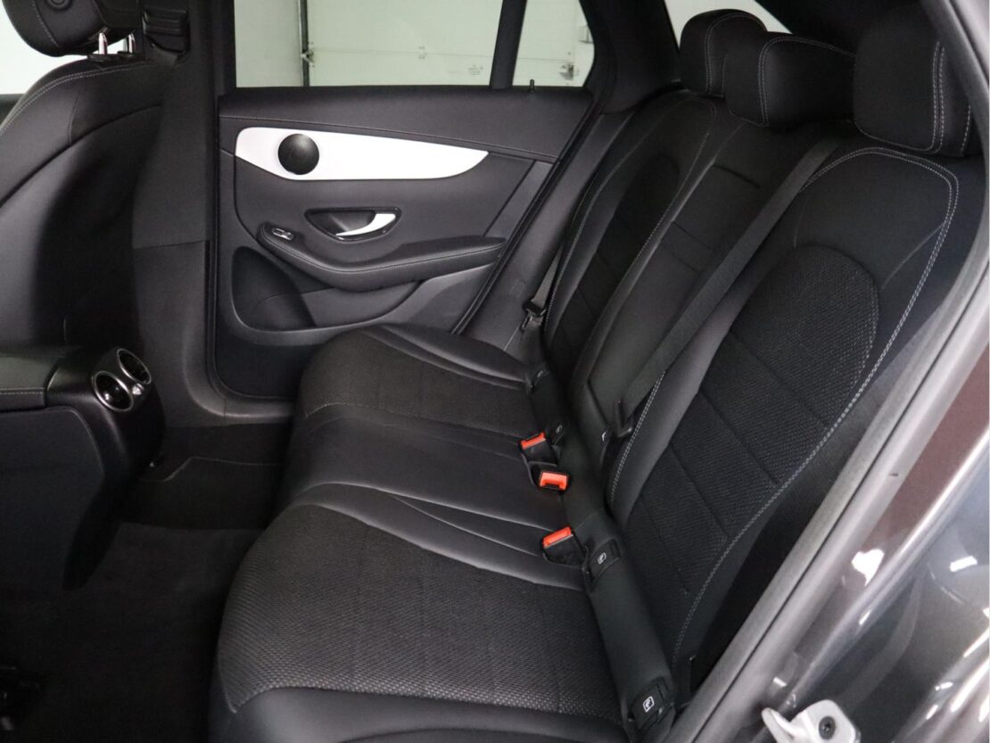 Mercedes Benz GLC SUV 300 e 4Matic 7
