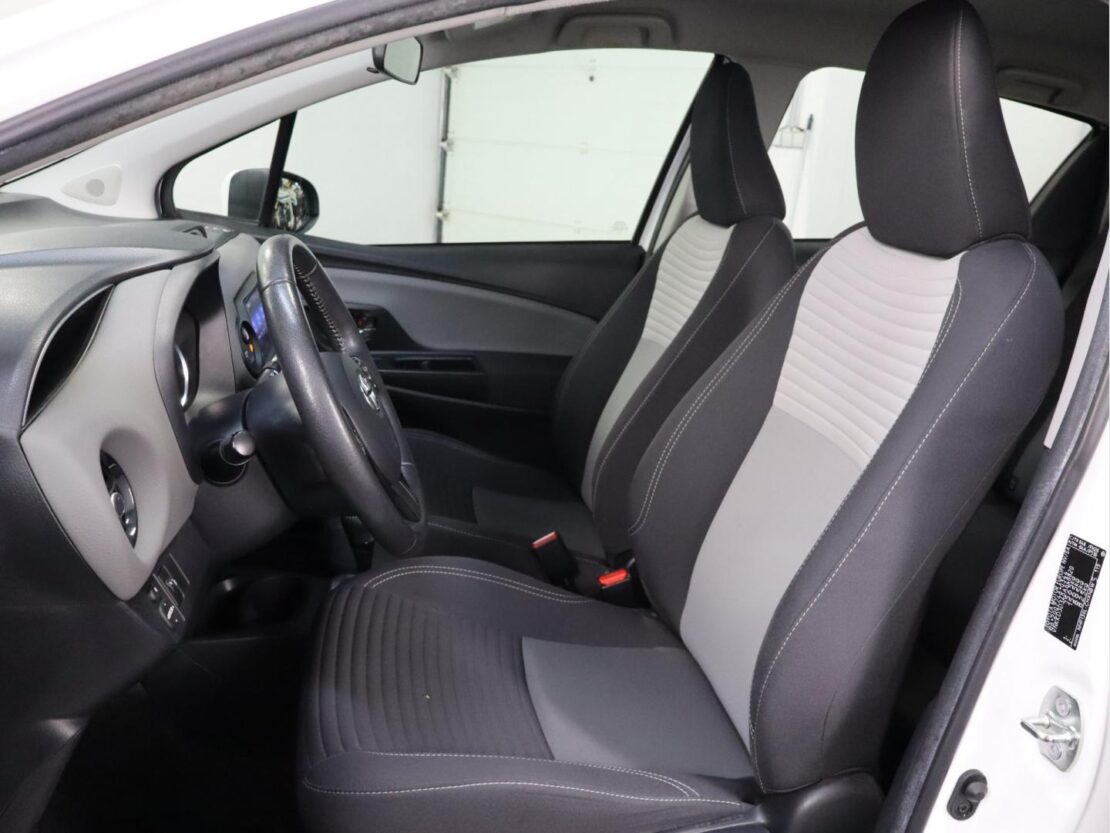 Toyota Yaris 1.5 HSD Comfort 6
