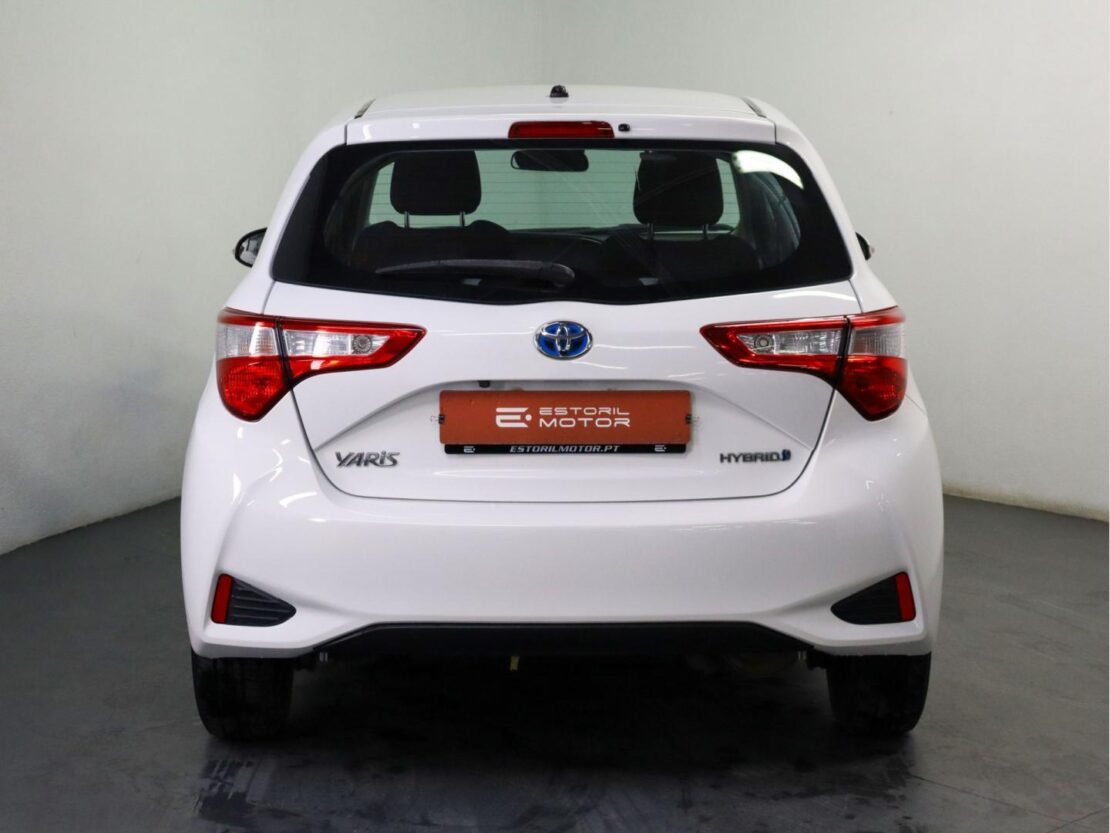 Toyota Yaris 1.5 HSD Comfort 4
