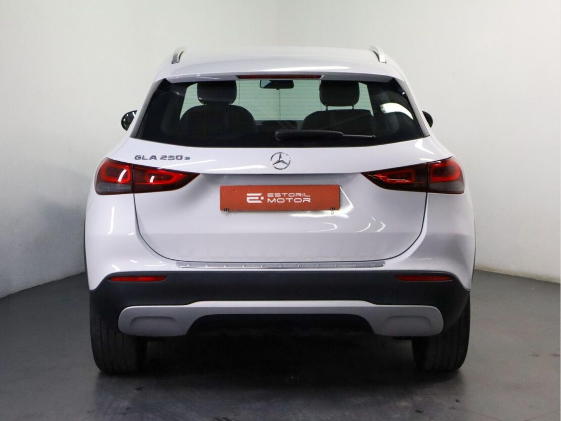 Mercedes Benz GLA 250 e Style 4