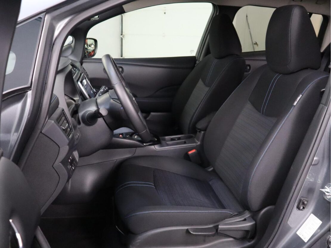 Nissan LEAF N-Connecta 6