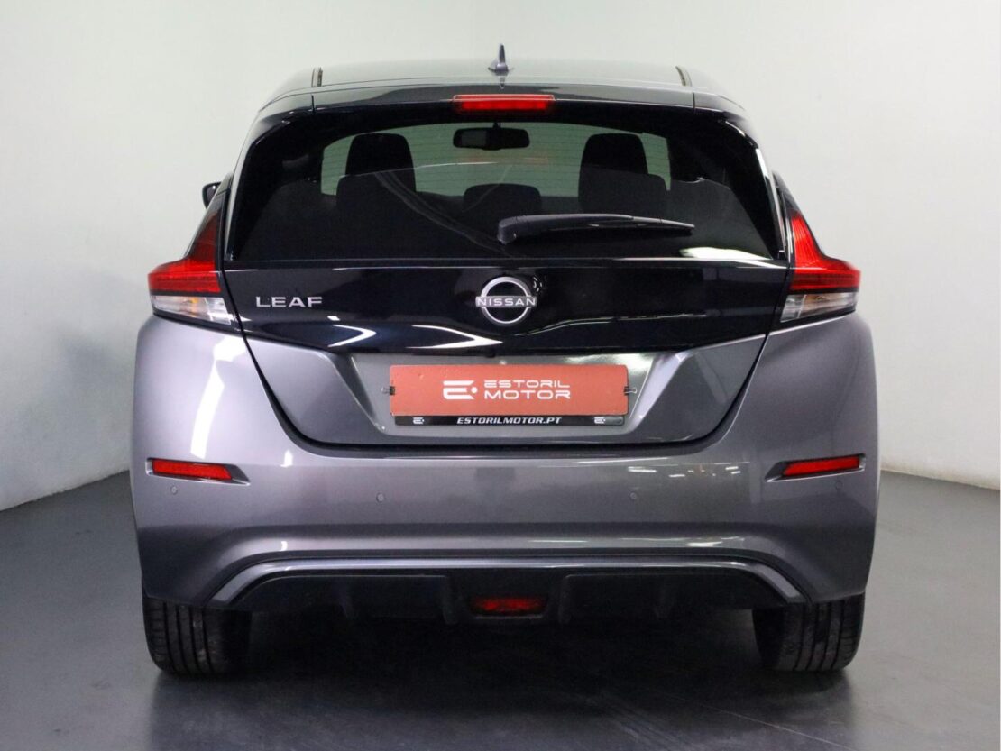 Nissan LEAF N-Connecta 4