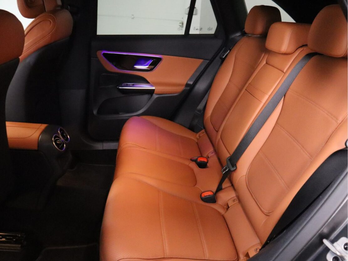 Mercedes Benz GLC 300 de 4MATIC 7