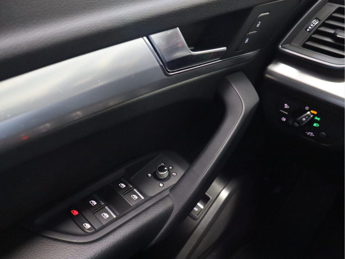 Audi Q5 50 TFSIe quattro S tronic Advance 16