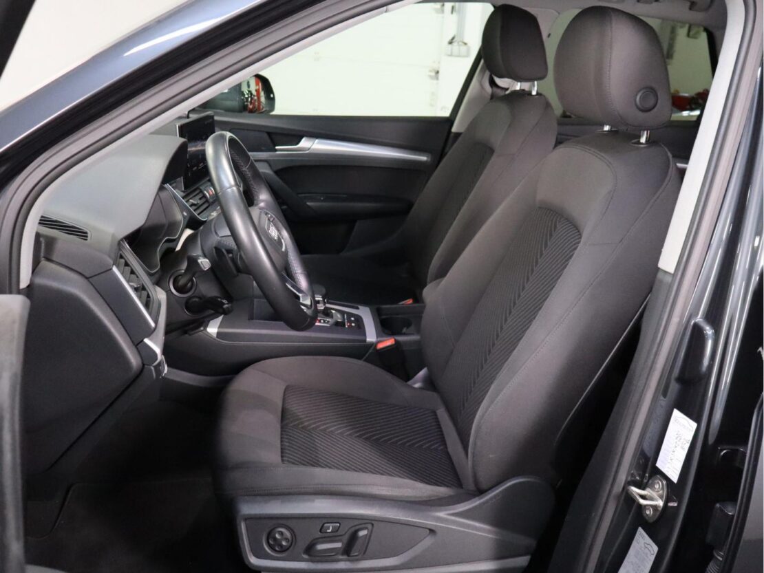 Audi Q5 50 TFSIe quattro S tronic Advance 9