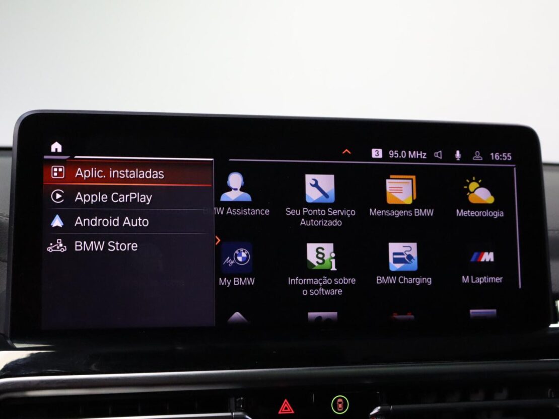 BMW iX3 M Sport Impressive 21