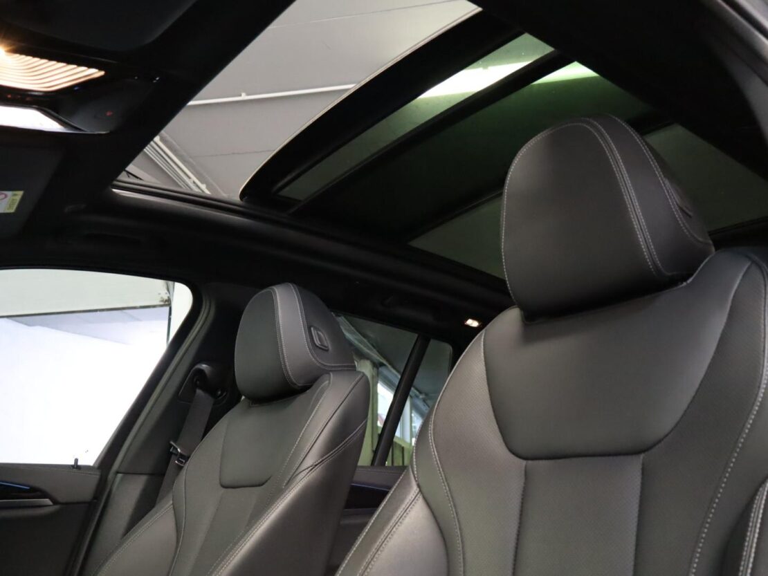 BMW iX3 M Sport Impressive 11