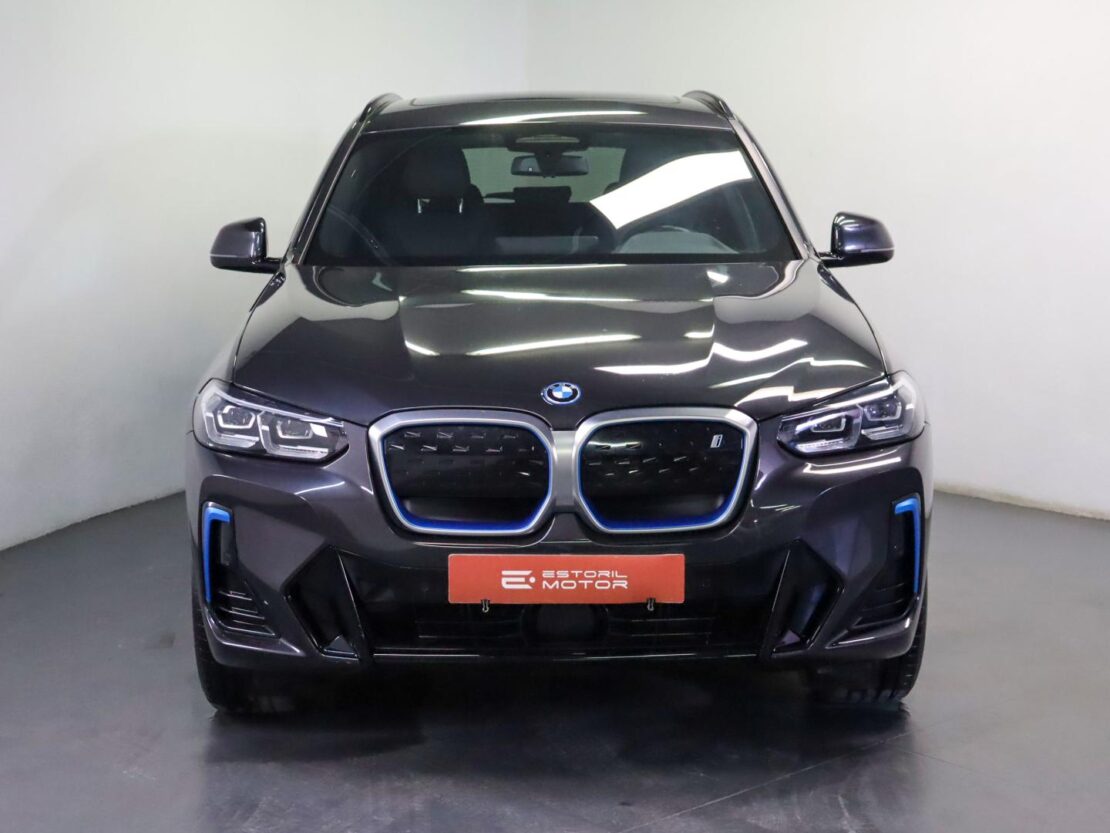BMW iX3 M Sport Impressive 2